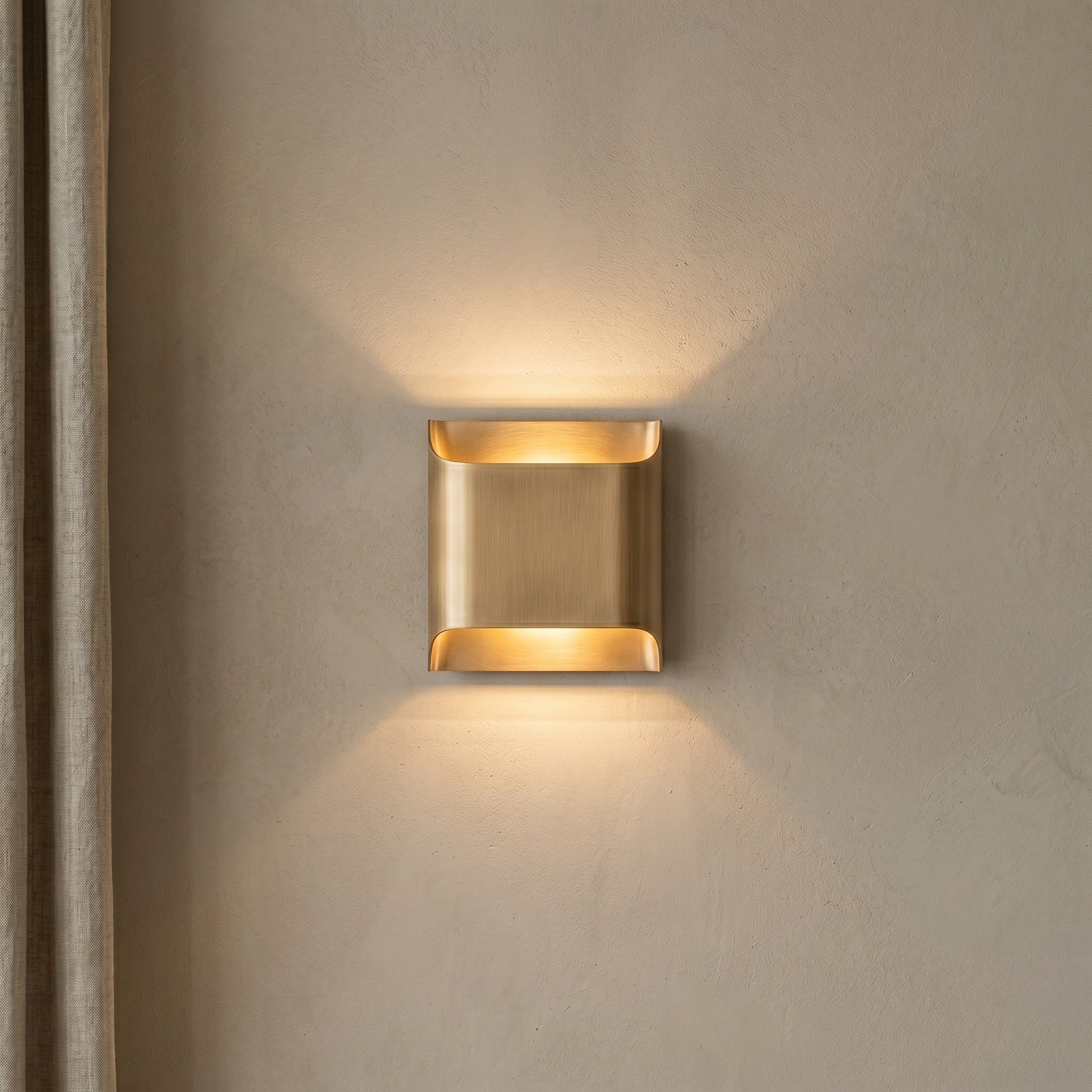 Lumen Fluted Brass Wall Sconce