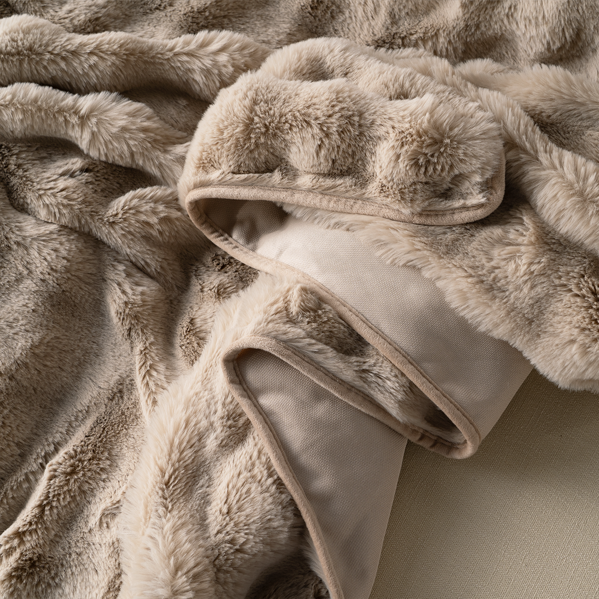 Drapée Faux Rabbit Fur Sofa Cover