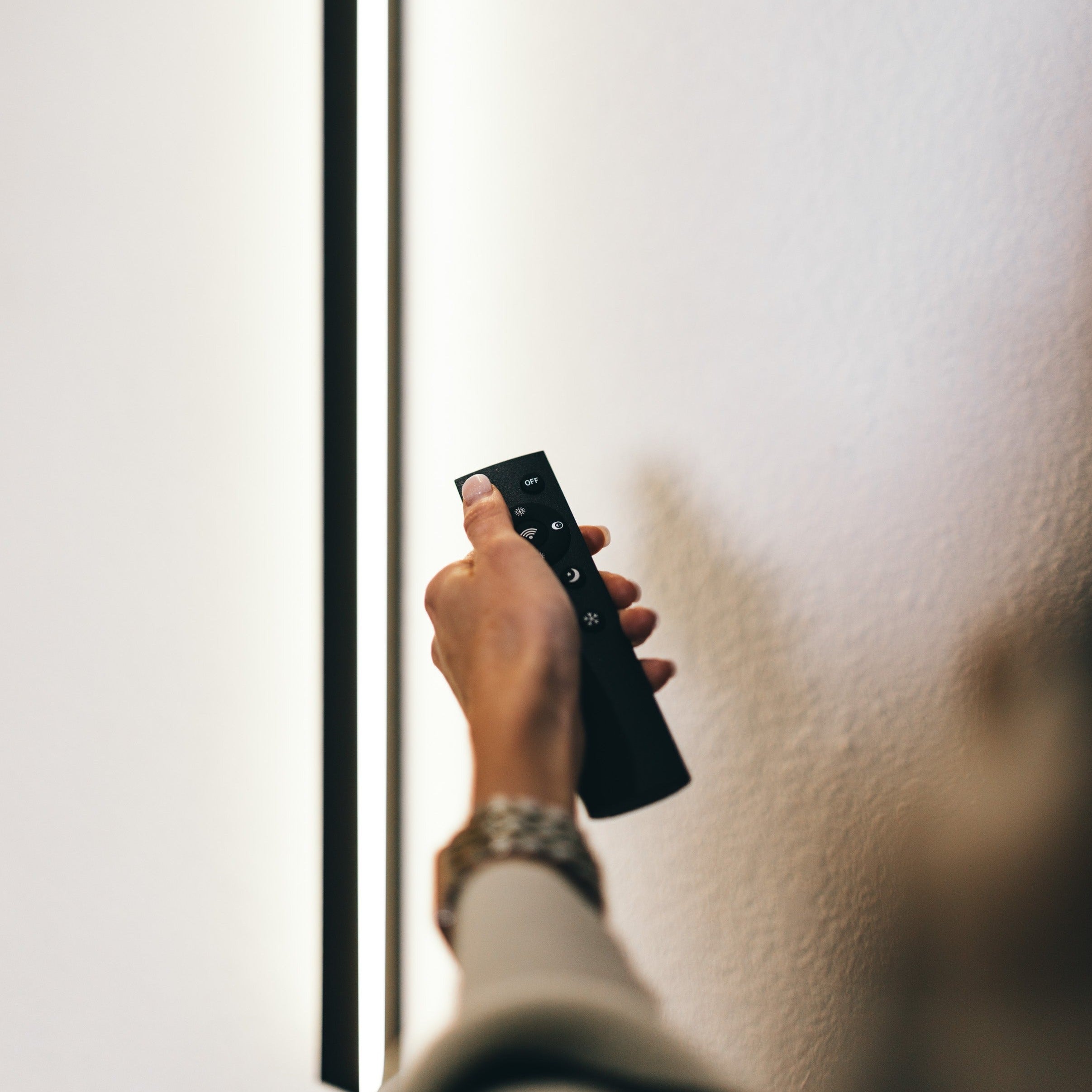 Lumen Linear Smart Wall Lamp