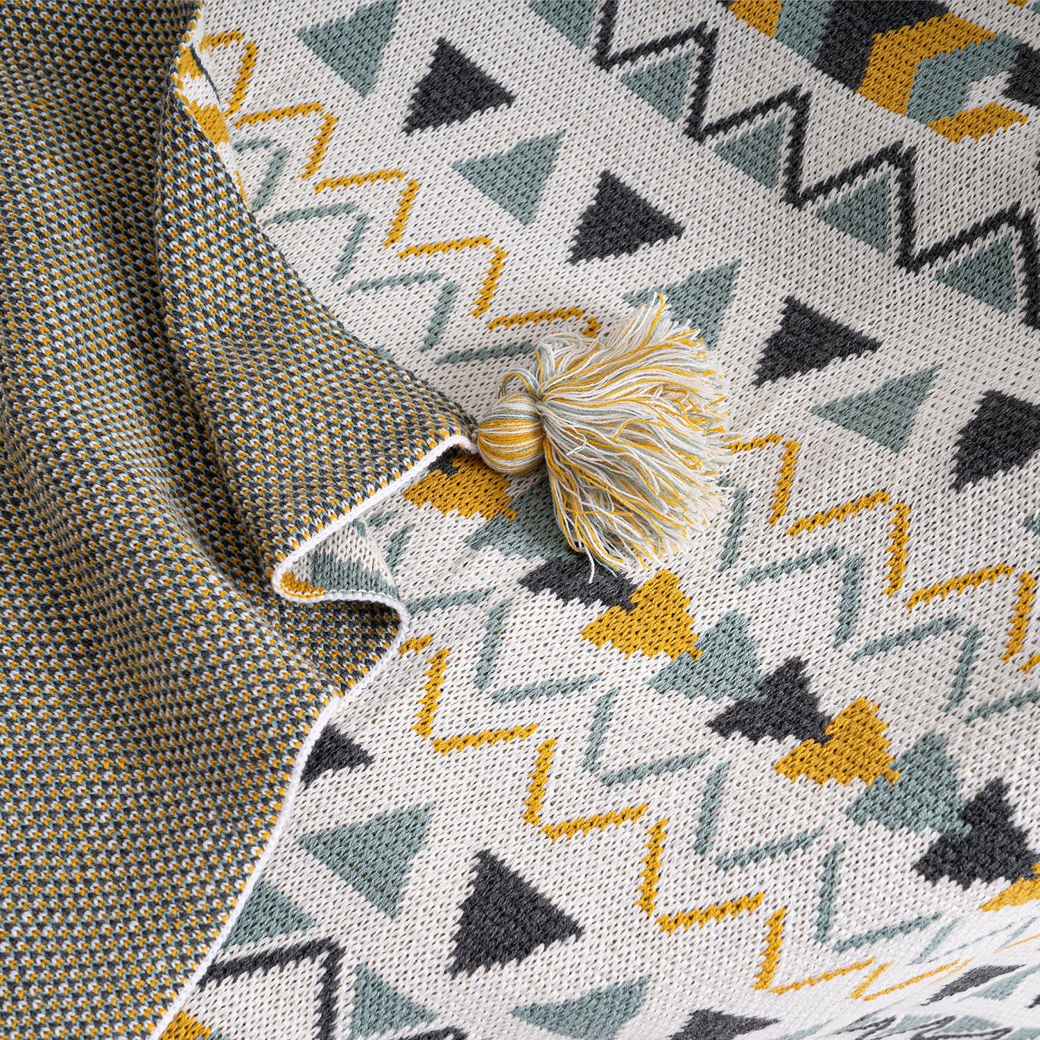 Drapée Tribal Pattern Sofa Throw