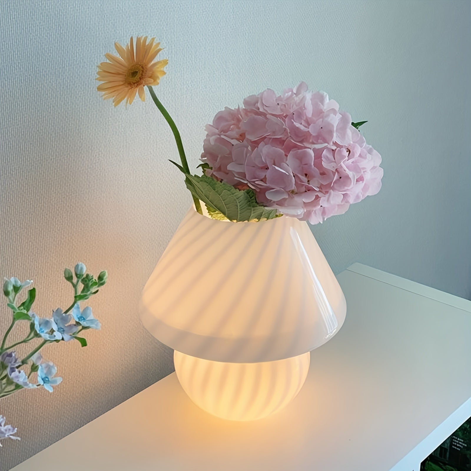 Lumen Murano Glass Mushroom Lamp