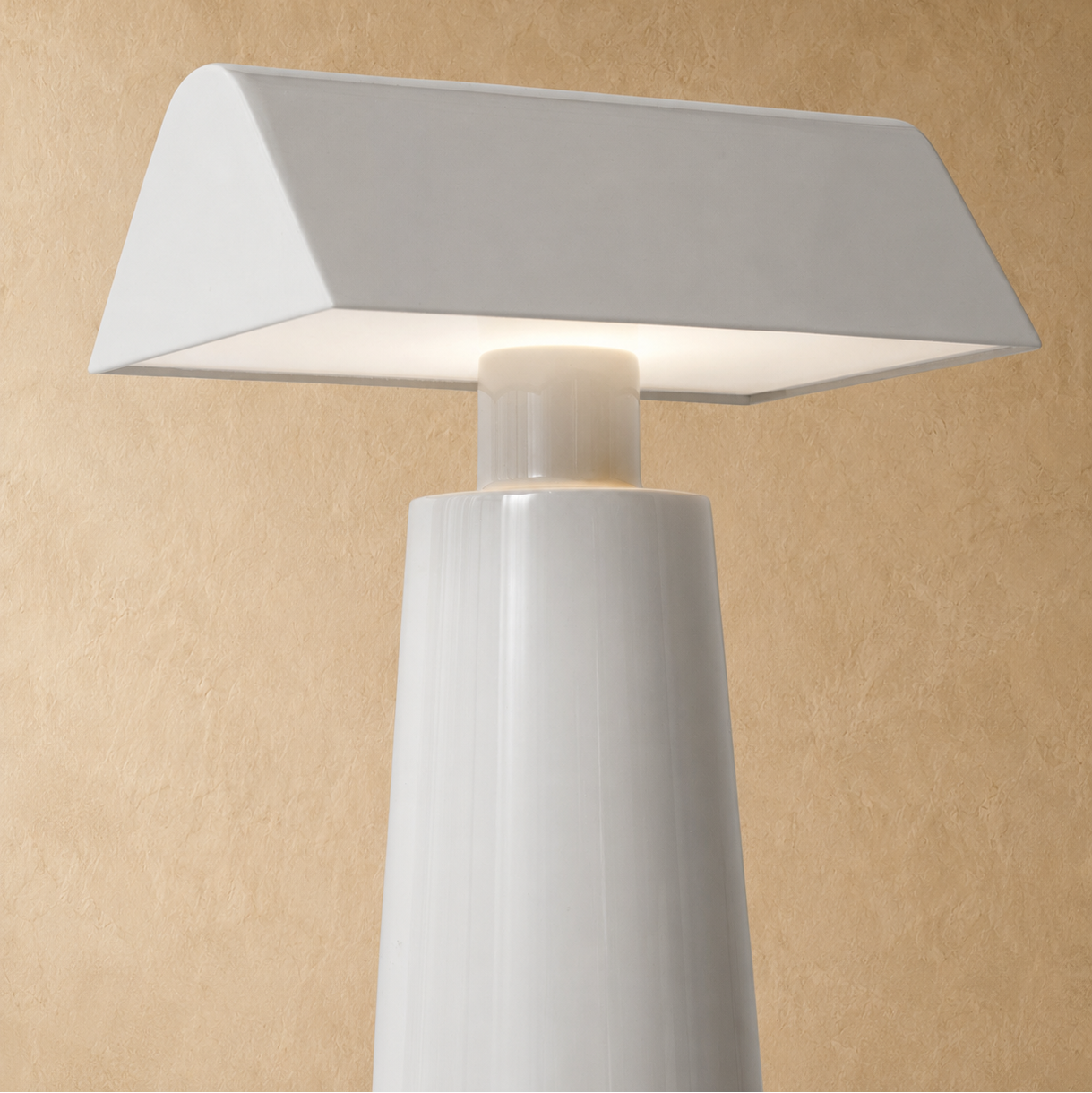 Lumen Cordless Banker Desk Lamp