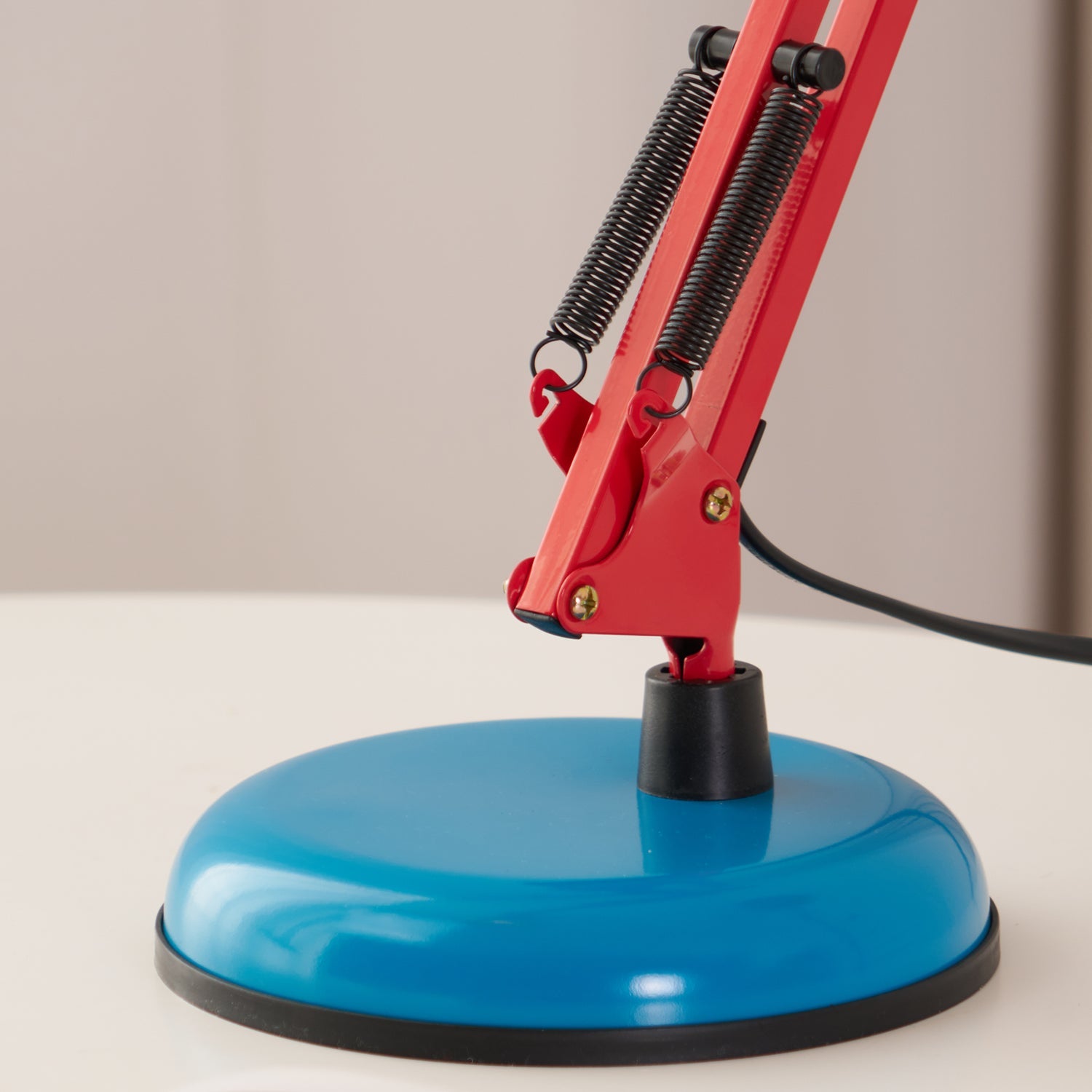 Lumen Flexo Memphis Table Lamp
