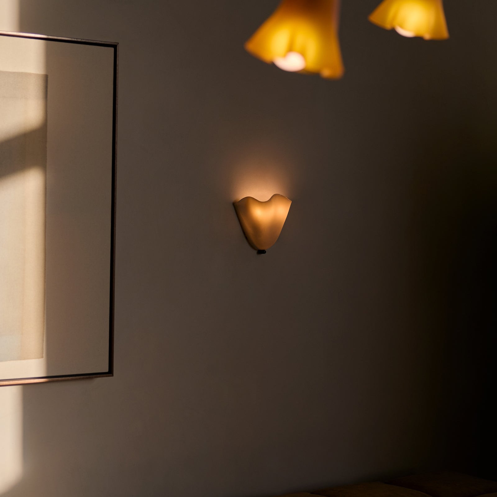 Lumen Skirt Shell Glass Wall Light