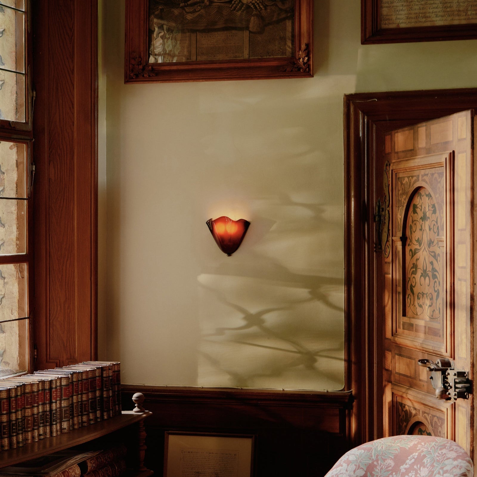 Lumen Skirt Shell Glass Wall Light