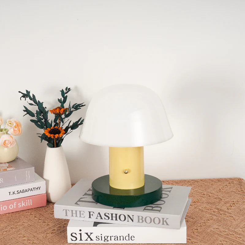 Lumen Nordic House Table Lamp