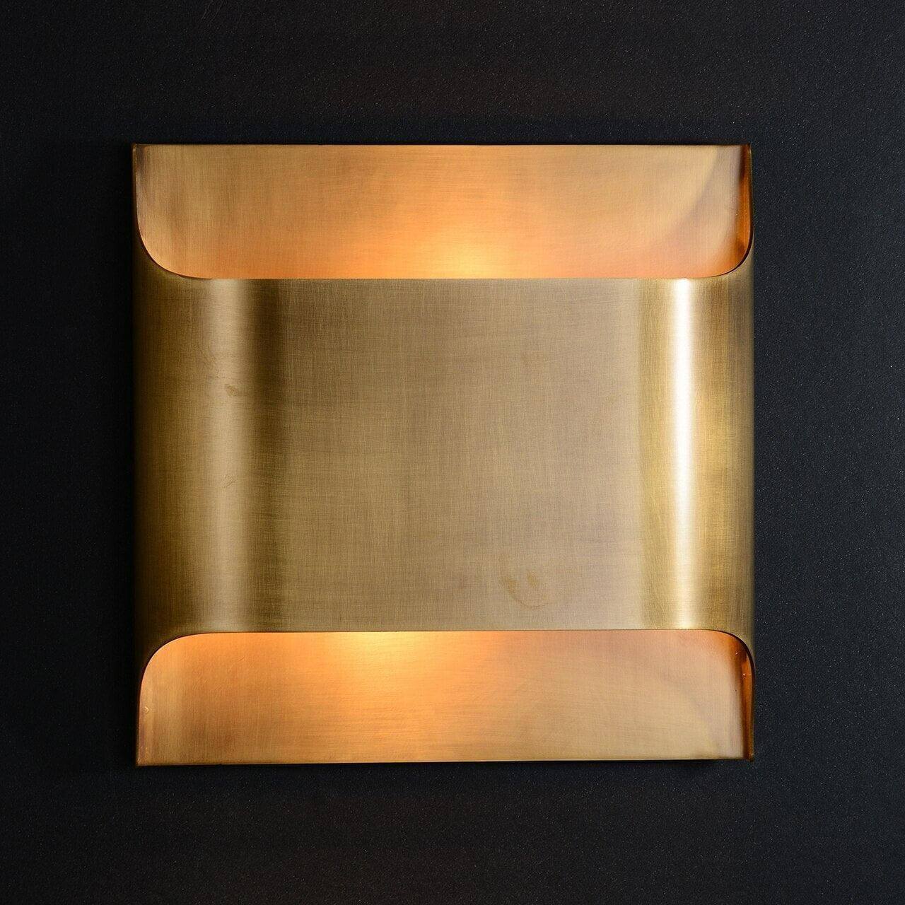 Lumen Fluted Brass Wall Sconce