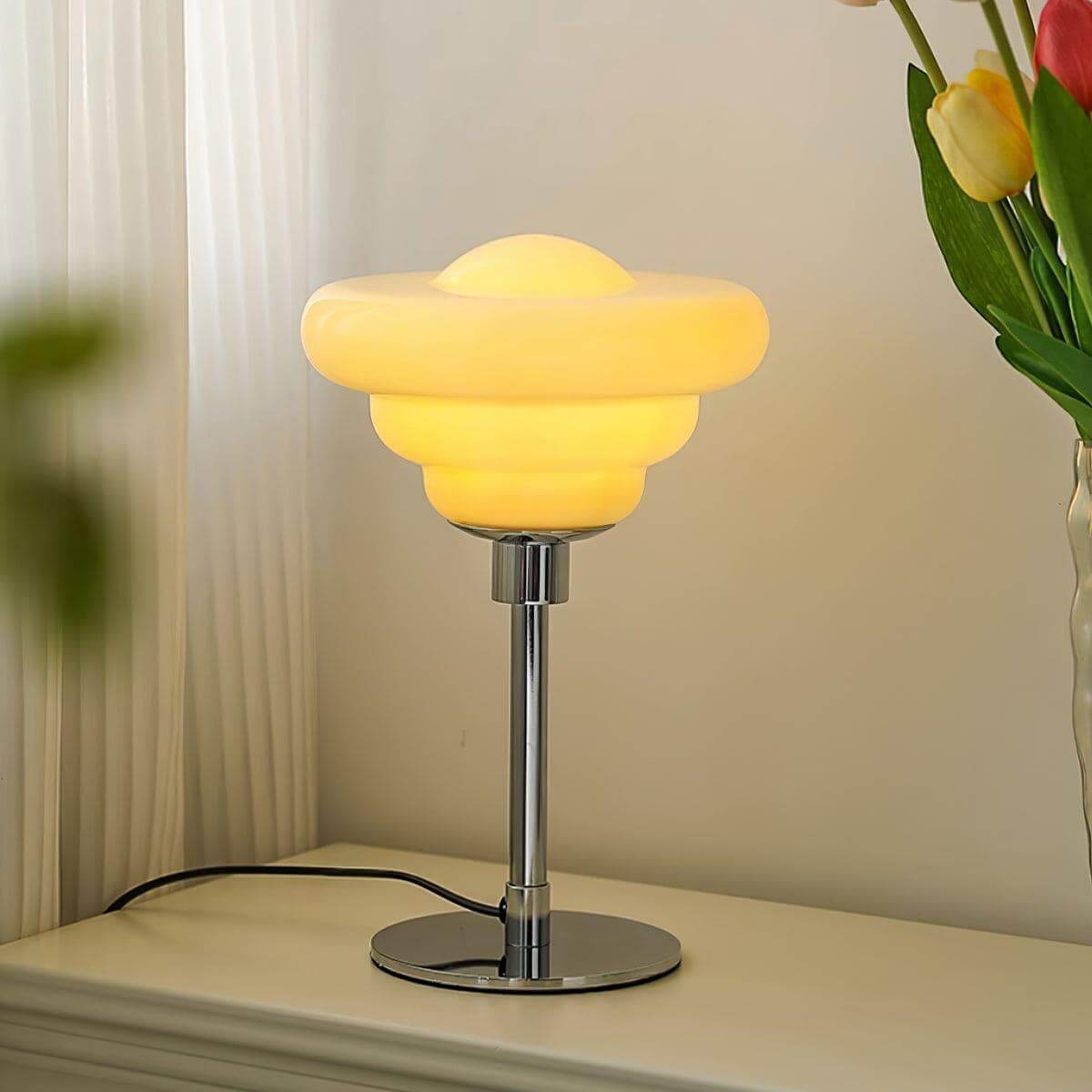 Metallica-Table-Lamp-Modern-Green-Glass-Vinlighting-Vinlighting-Vinlighting_1.jpg