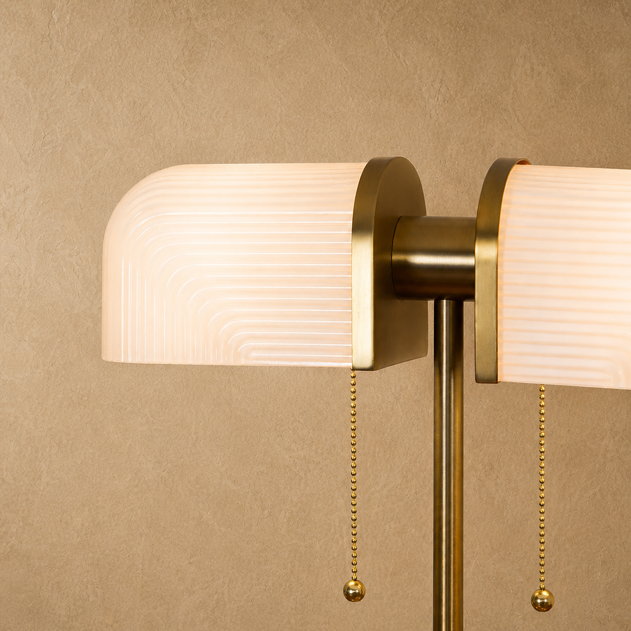 Lumen Olivane Vintage Glass Table Lamp