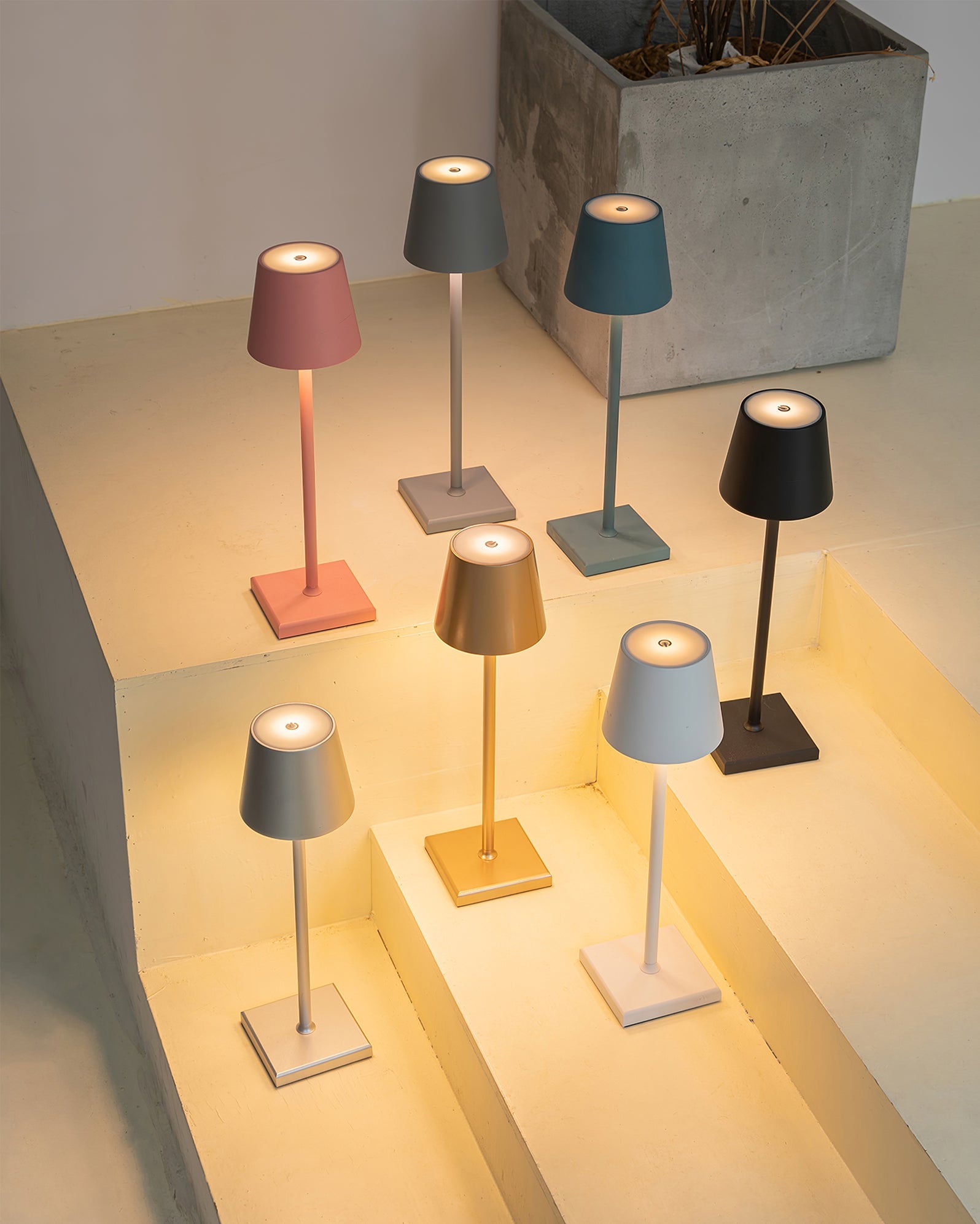 Lumen Doku Table Lamp