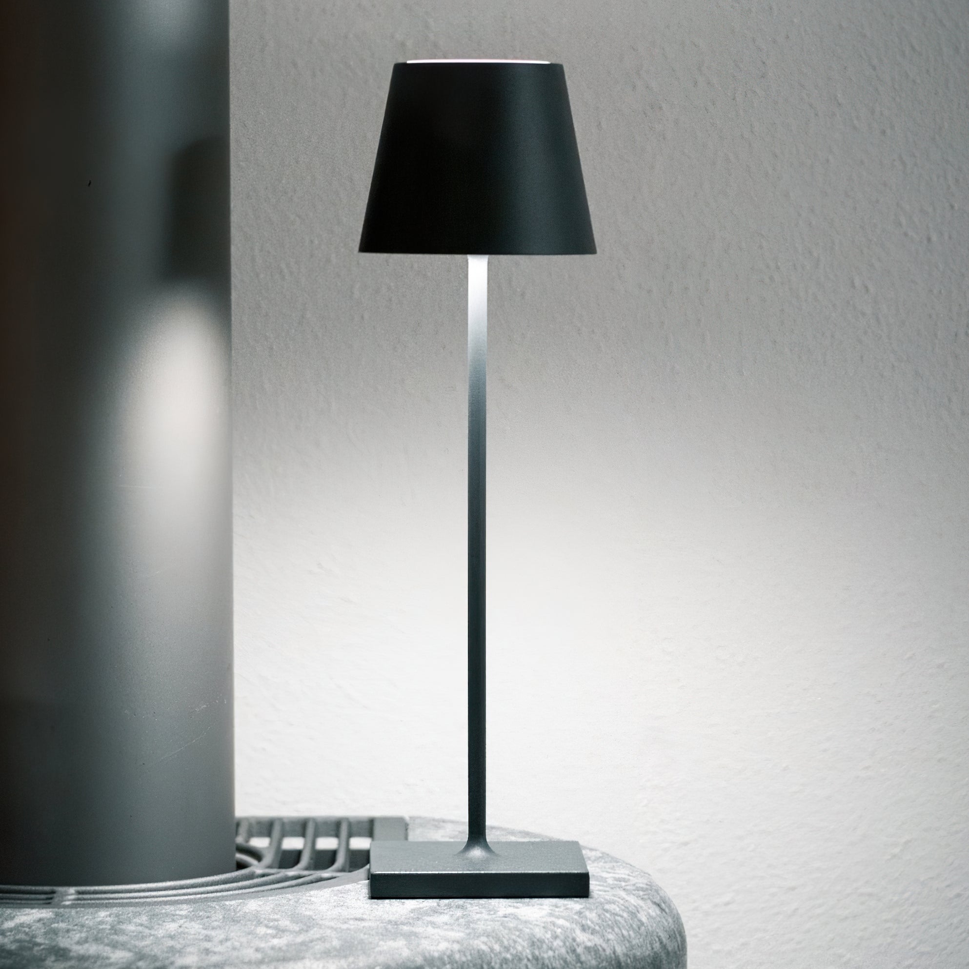 Lumen Doku Table Lamp