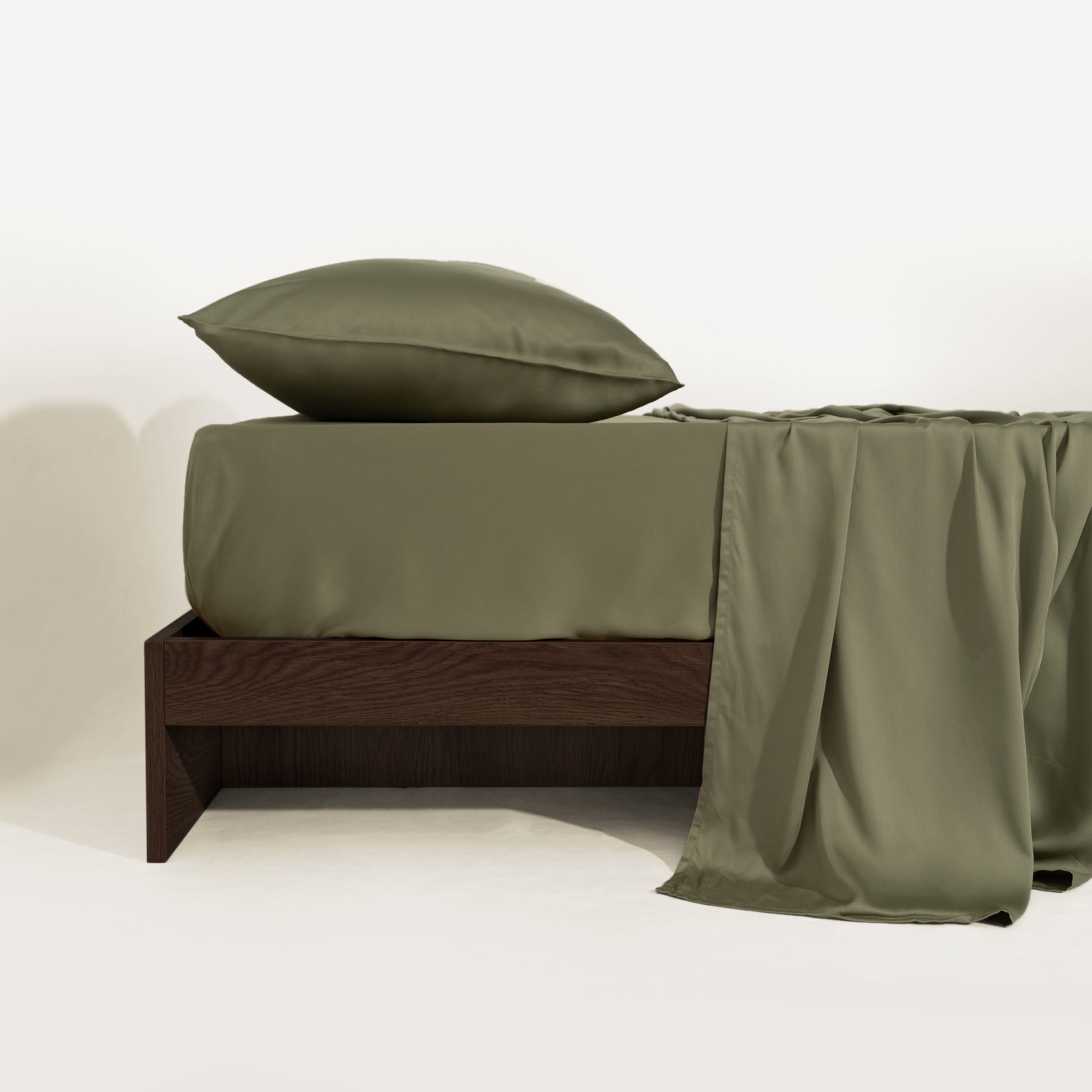 Drapée Bamboo Sheet Set - Pet Hair Repellent for Dogs/Cats Family