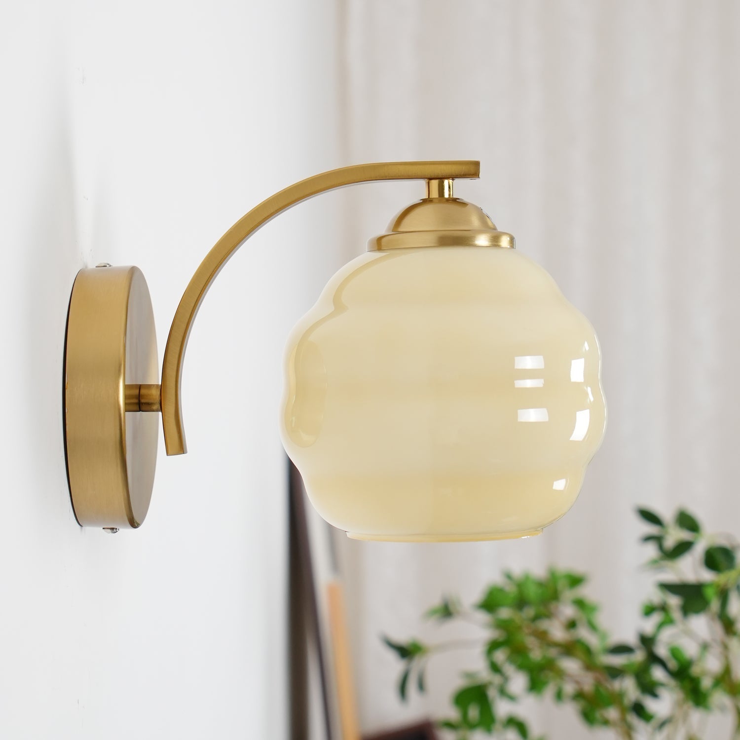 Lumen Art Deco Vintage Wall Sconce