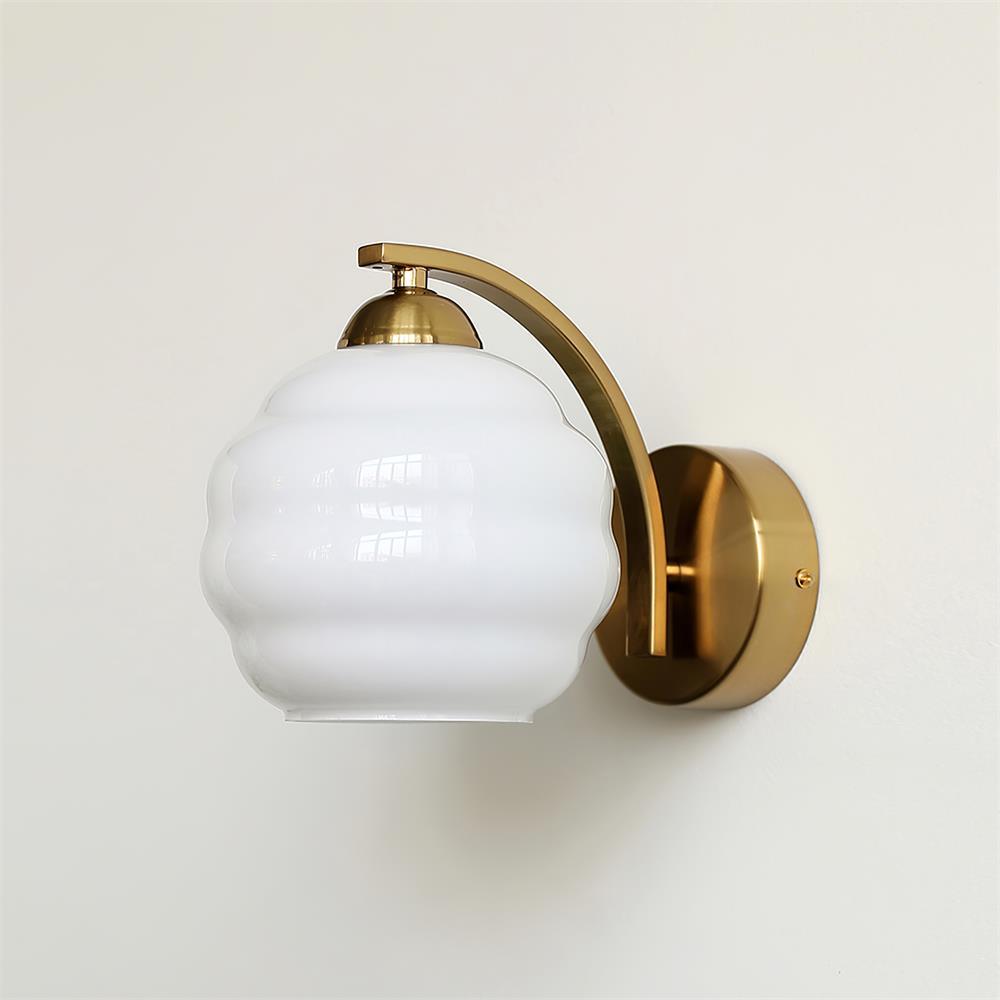 Lumen Art Deco Vintage Wall Sconce