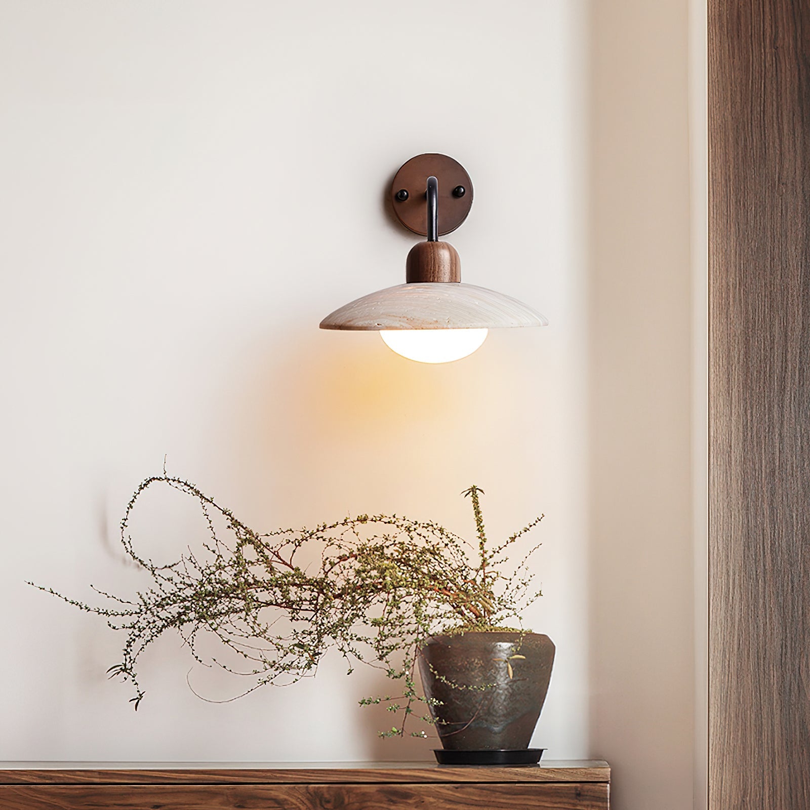 Lumen Carolia Wall Lamp